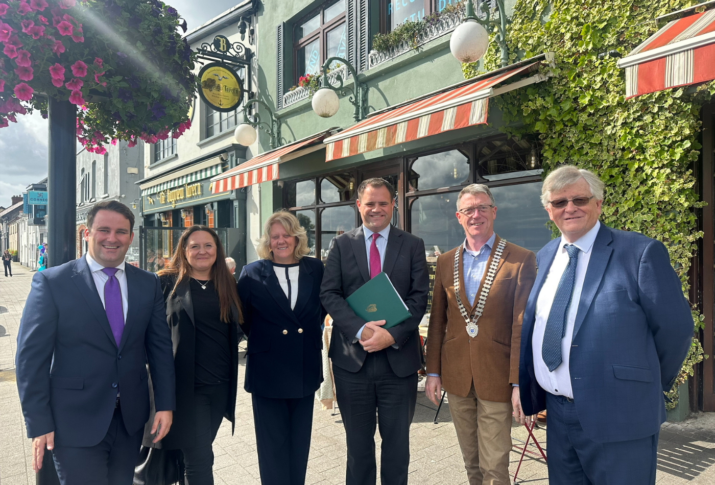 Minister Neale Richmond with Paddy Malone and Dundalk Chamber members on Clanbrassil Street, Dundalk